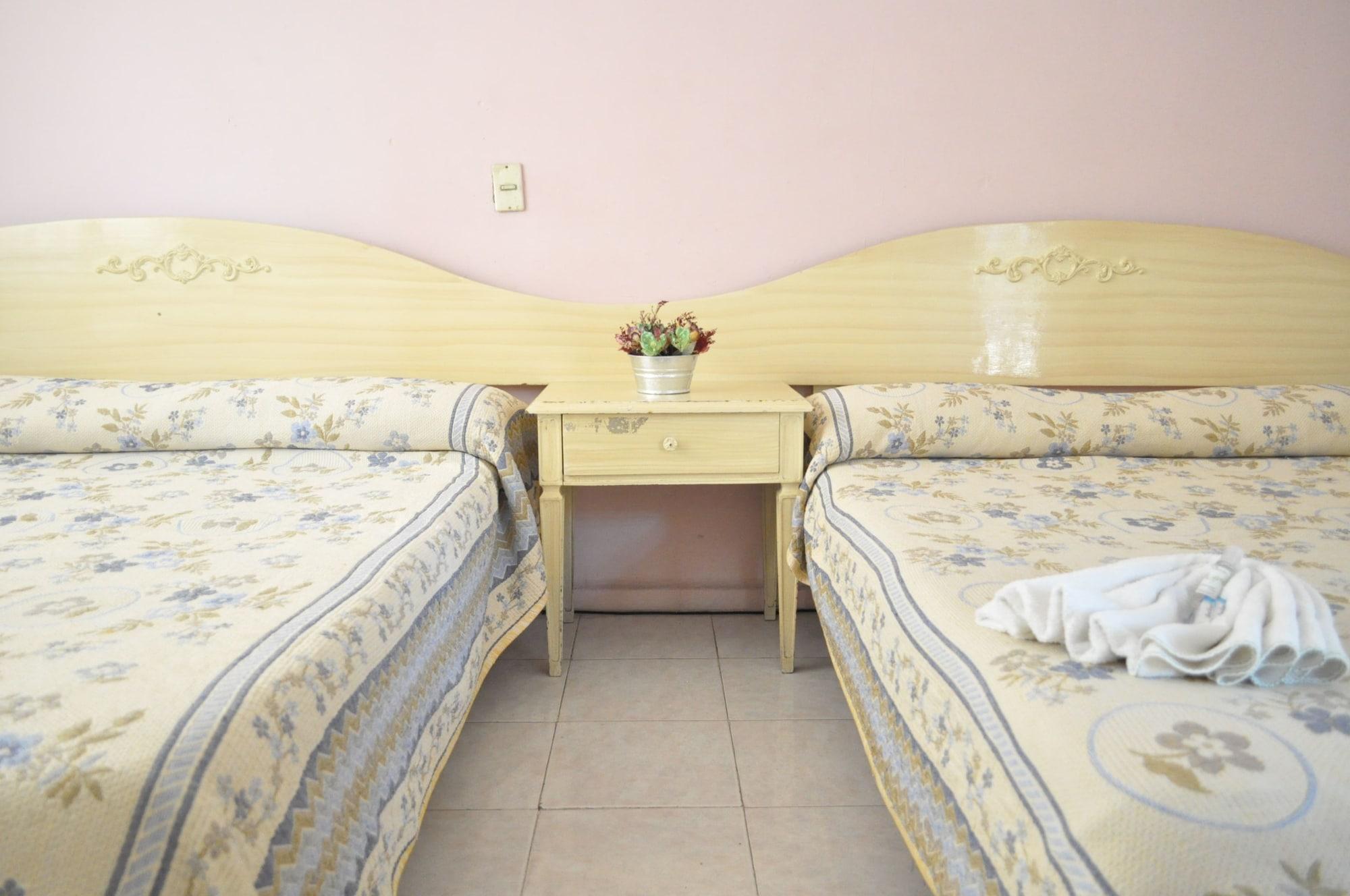 Hotel San Carlos Ирапуато Экстерьер фото